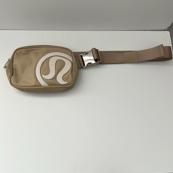 lululemon athletica Beige Belt/Crossbody Bag - Picture 2 of 3